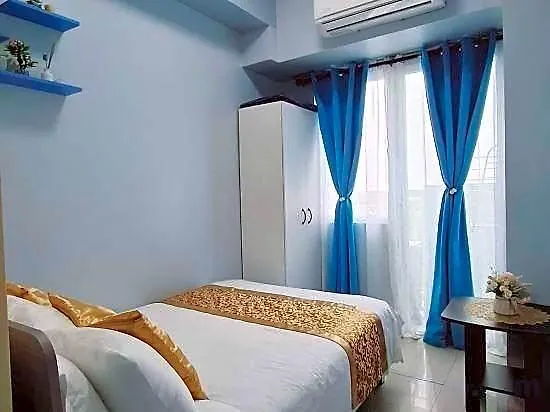 Foursphere Staycation Отель