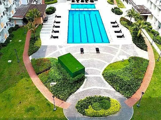 Foursphere Staycation